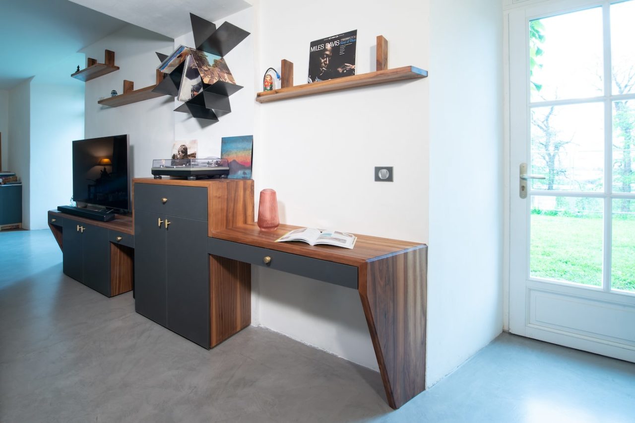 Grand Meuble Buffet Bas Noyer – Années 50 – Ébéniste Marseillais – Démontable – 217 Cm
